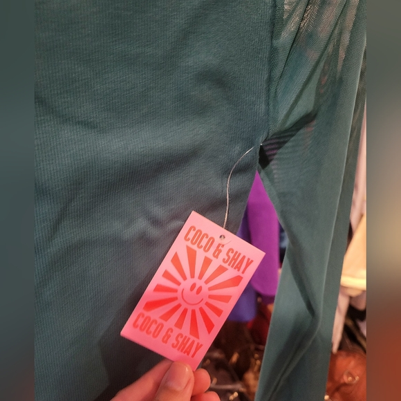 NWT Cropped Mesh Long Sleeve with Ribbed Bodice - Picture 3 of 5